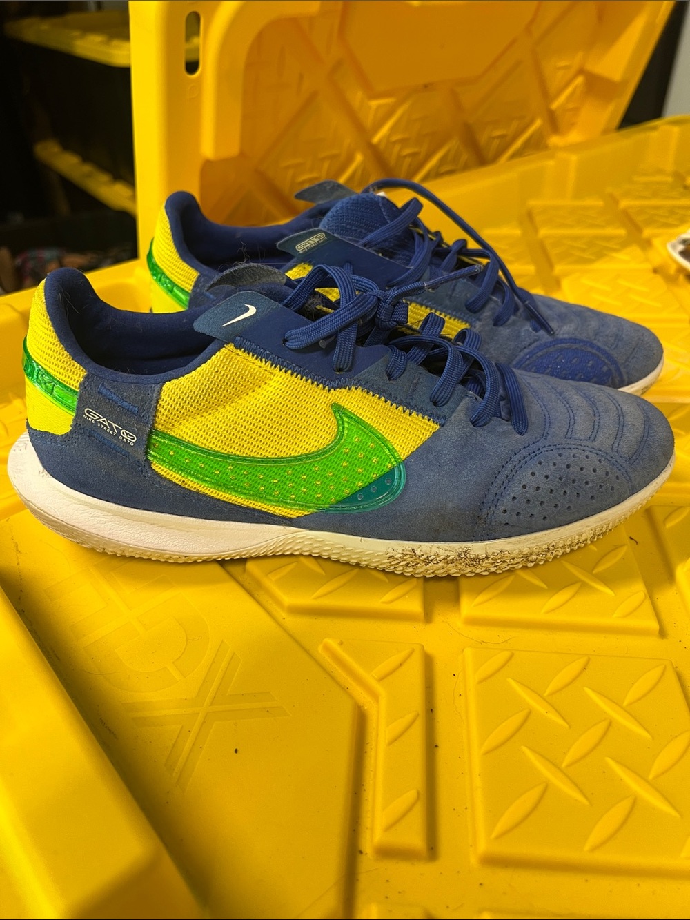Nike Streetgato Brazil indoor shoes
